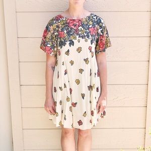 Open back flowery summer dress
